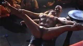 Sexy striper slut pleases a lucky guy porn video